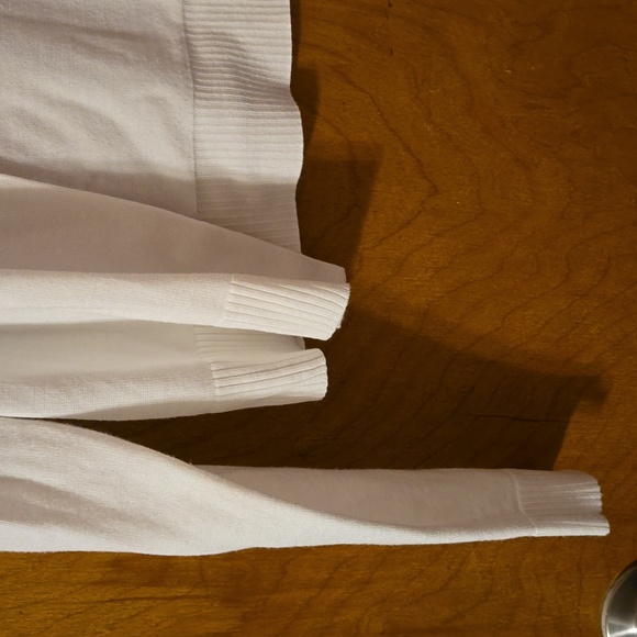 White crop Cardigan size Large: A - Picture 4 of 9